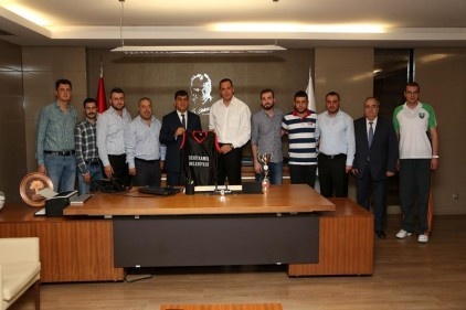 Şehitkamil Belediyespor Kulübü&#8217;nde moraller oldukça yerinde.