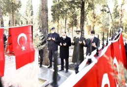 Şehitkamil ile Özdemir Bey, düzenlenen törenlerle anıldı