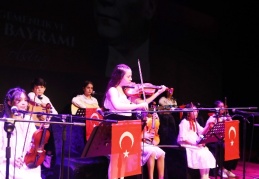 Şehitkamil Sanat Merkezi’nde eğitim gören 23 öğrenci sahne aldı