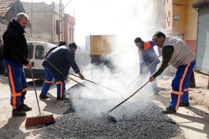 Şehitkamil&#8217;de çukurlar onarılıyor
