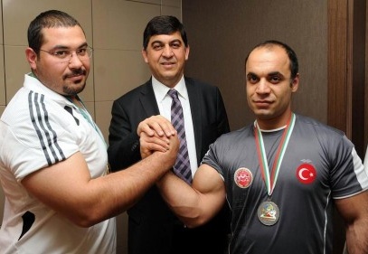 ŞEHİTKAMİL’İN 4 MİLLİ SPORCUSU AVRUPA’DAN DERECELERİYLE DÖNDÜ