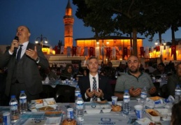 Şehreküstü konaklarında iftar vakti 