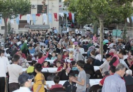 Şehreküstü konaklarında ilk iftar düzenlendi