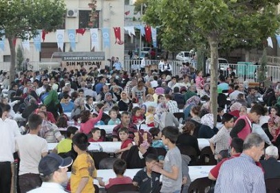 Şehreküstü konaklarında ilk iftar düzenlendi