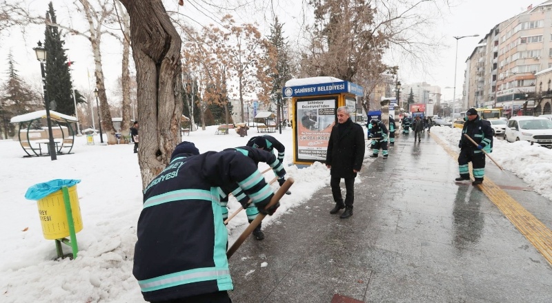 Şehrimiz 54 yıldır görmediği kar yağışını görüyor
