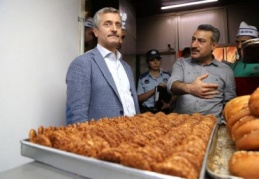 Şekerlemeci, pasta ve tatlı üretim imalathaneleri denetlendi