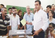 Selahattin Demirtaş oyunu Diyarbakır’da kullandı