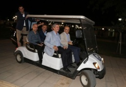 Şelale Park’ta vatandaşlarla buluştu
