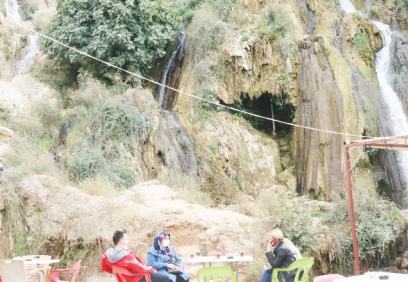 Şelalesi kuraklığa rağmen akmaya devam ediyor