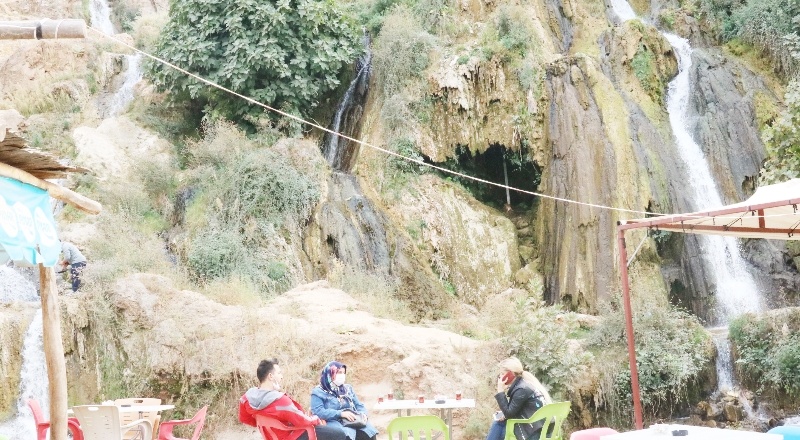 Şelalesi kuraklığa rağmen akmaya devam ediyor