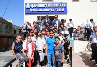 Semt Pazar hem de Sosyal Tesis hizmete girdi