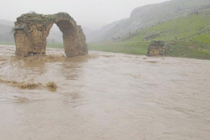Septimus Severus Köprüsü sel sularının ortasında kaldı