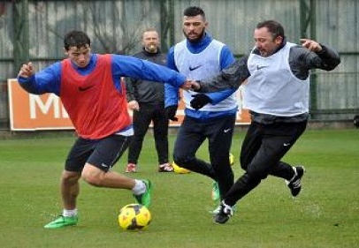 Sergen Yalçın forma giydi