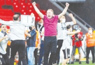 Sergen Yalçın tarihe geçti