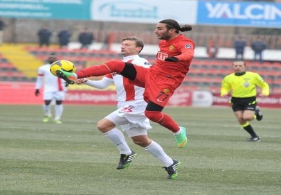 Sergen Yalçın'a ilk mağlubiyeti tattırdılar 2-0