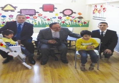 Serin, Eğitim ve Rehabilitasyon Merkezini ziyaret etti