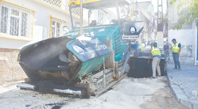 Serinevler Mahallesi’nde asfaltlama çalışmaları yapılıyor