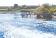 Serinlemek için Fırat’a giren 5 kişiden biri boğuldu