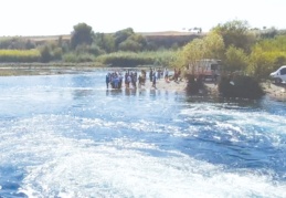 Serinlemek için Fırat’a giren 5 kişiden biri boğuldu