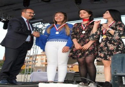 Ses Yarışması’nda Semanur Çelik birinci oldu