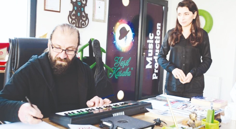 “Sesimi duyan var mı?” şarkı oldu, geliri depremzedelere gidecek