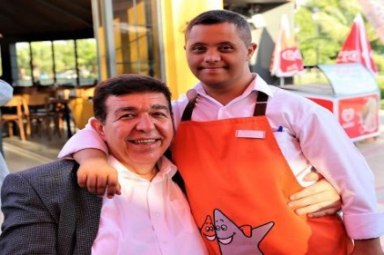 Sevgiyle dokundular