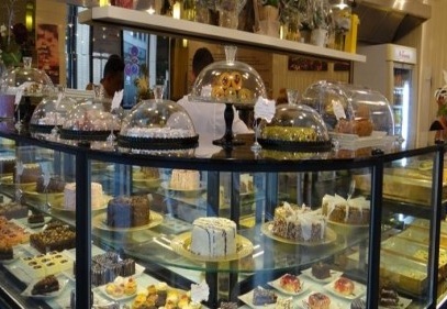 Seyidoğlu, bayram şekeri başta olmak üzere 200 çeşit tatlı üretti