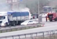 Seyir halindeki tır alev aldı