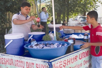 Seyyar satıcıların işine yaradı
