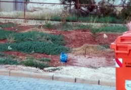 SGK'nın bahçesine atılan piknik tüpü bomba paniğine neden oldu