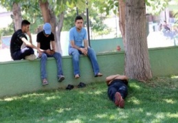 Sıcaktan bunalanlar ne yapacağını şaşırdı