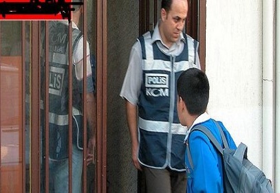 Şiddet gören şiddet uyguluyor