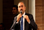 Şiddetin, terörün övülmesi asla masum görülemez