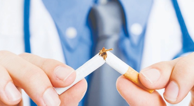 'Sigarayı bıraktıktan 5 yıl sonra kalp krizi riski yarı yarıya azalıyor'