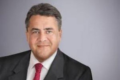 Sigmar Gabriel&#8217;den, Ankara&#8217;ya &#8220;kritik&#8221; ziyaret