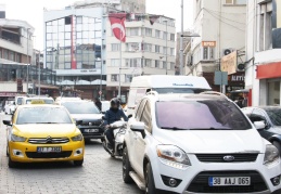 Sigorta şirketlerinin yükünü acenteler omuzluyor