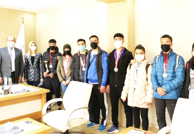 Siirtli krosçular, bayanlarda ikinci, erkeklerde üçüncü oldu