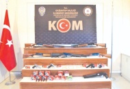 Silah kaçakçılarına operasyon
