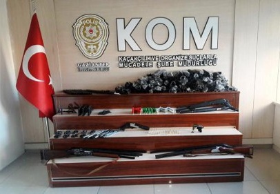Silah kaçakçılığından 2 kişiden biri tutuklandı