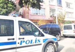 Silahını temizleyen komiser yardımcısı ağır yaralandı