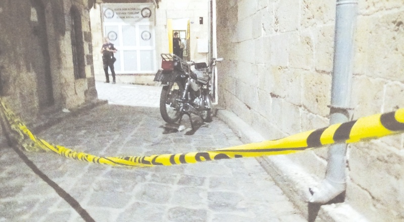 Silahlı çatışmada 1’i polis 5 kişi yaralandı