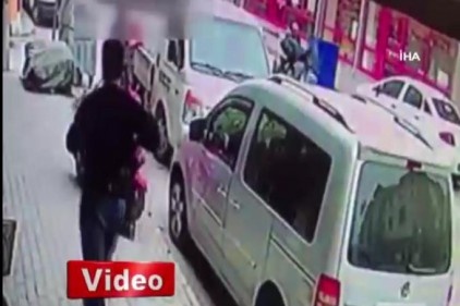 Silahlı saldırgana meydan dayağı kamerada