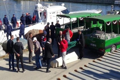 Silivri&#039;de lüks yat yanarak battı: 2 ölü, 3 yaralı