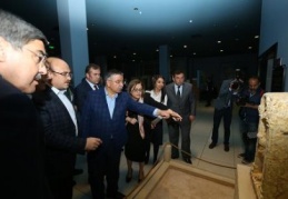 Şimşek ve Yılmaz Zeugma Müzesi'ni gezdi 