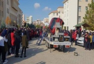 Simülasyon araçla emniyet kemerinin önemini kavradılar