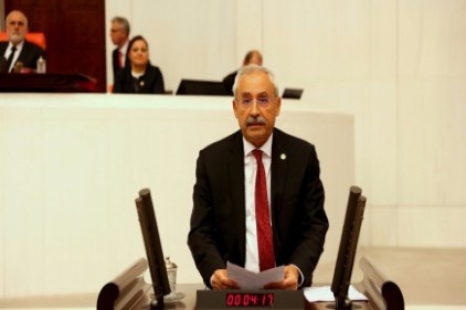 &#8220;Sınav ücretleri ve merkezi atama iş başvuru ücretleri kaldırılmalı&#8221;