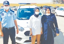 Sınava geç kalan öğrencilerin imdadına zabıta yetişti