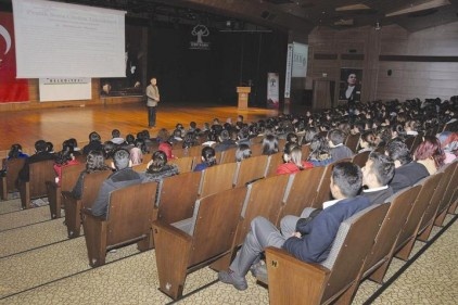 Sınavlarda başarının püf noktaları anlatıldı