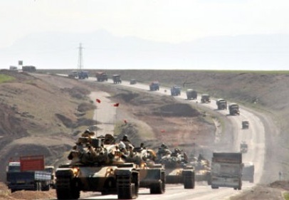 Sınır hattı, tank ve zırhlı taşıyıcılarla takviye ediliyor