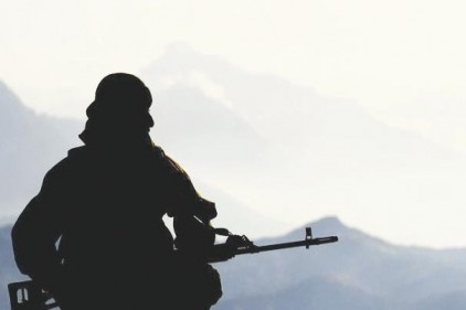 Sınıra askeri sevkiyat devam ediyor